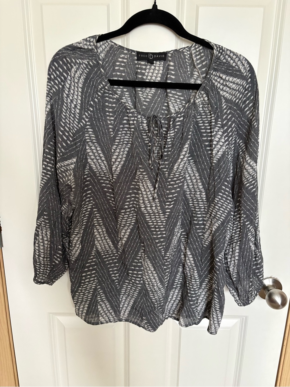 Fred David Gray Chevron-Print Peasant Tunic with Tie Neck